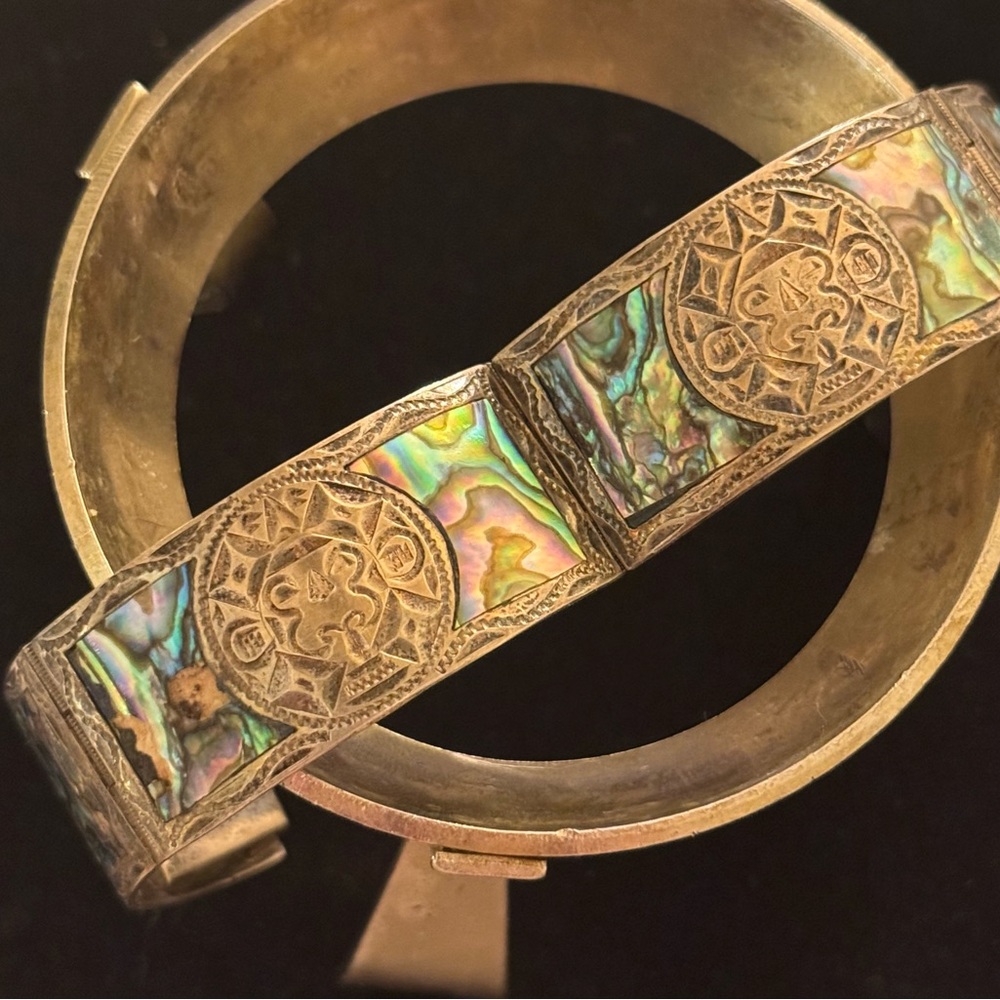Vintage Abalone and Sterling Mexican Bracelet - Picture 6 of 15